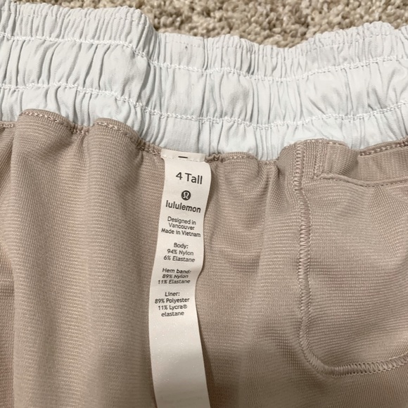 lululemon hotty hot shorts brand new sold out online - Picture 5 of 5